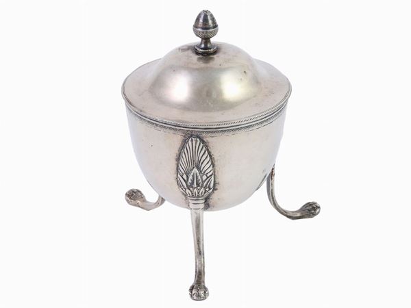 A Silver Sugar Bowl  (19th Century)  - Auction Furniture and Old Master Paintings - First Session - II - Maison Bibelot - Casa d'Aste Firenze - Milano