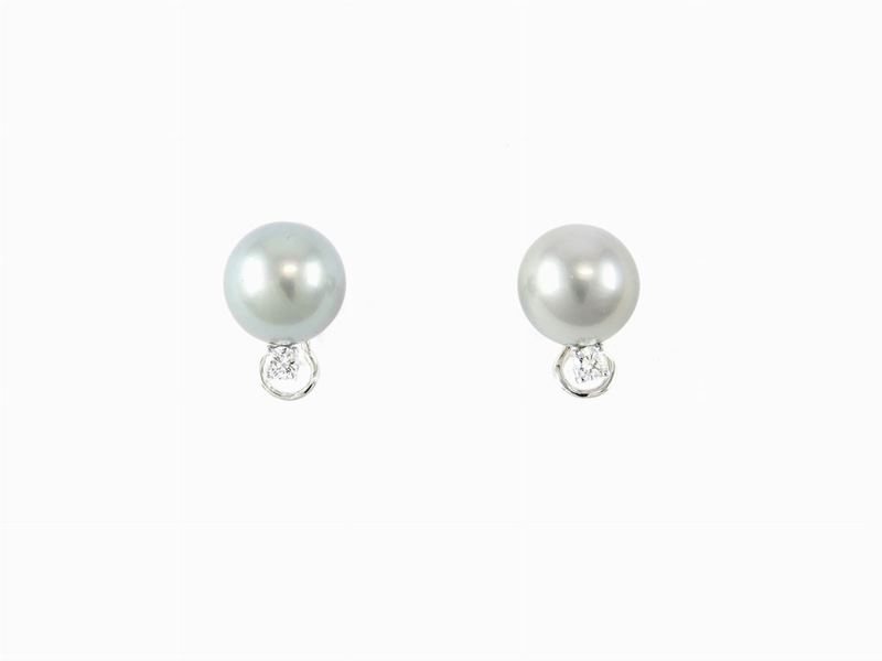 Orecchini in Oro Bianco, Diamanti e Perle Coltivate Tahiti