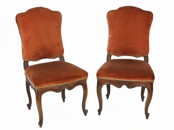 A Set of Four Walnut Chairs  (nineteenth century)  - Auction The Art of Furnishing - Maison Bibelot - Casa d'Aste Firenze - Milano