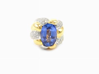 Anello in Oro Giallo, Diamanti e Zaffiro Naturale
