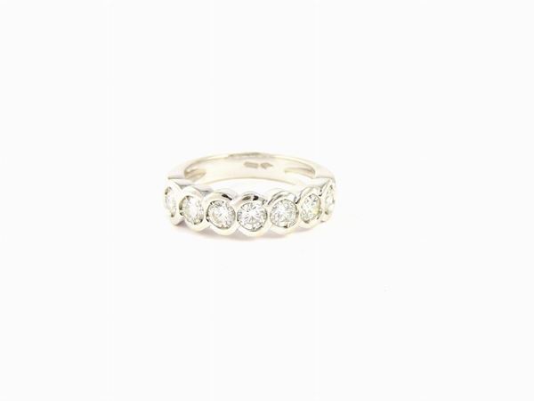 White gold eternity ring with diamonds  - Auction Jewels and Watches - Second Session - II - Maison Bibelot - Casa d'Aste Firenze - Milano