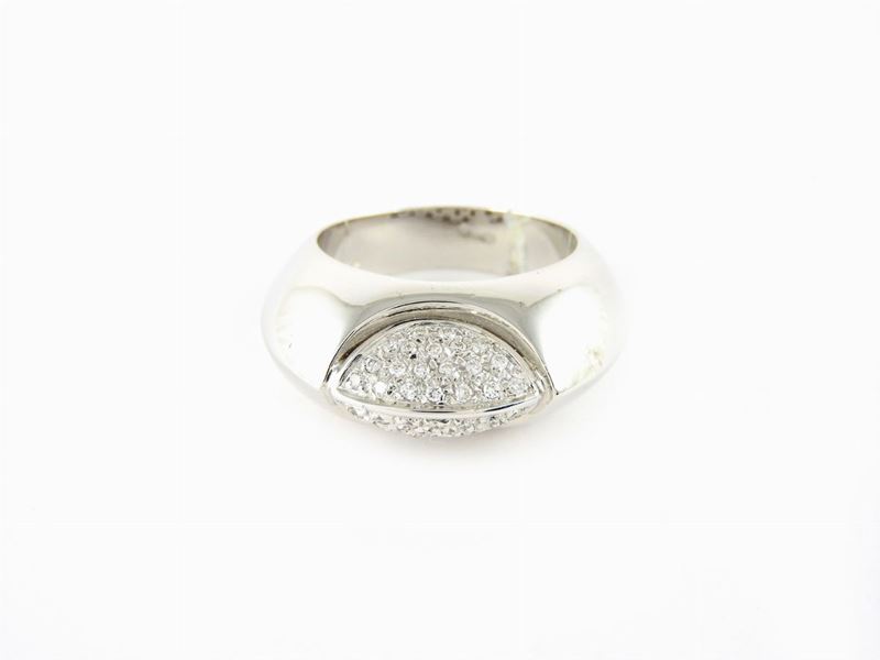 Anello in Oro Bianco e Diamanti