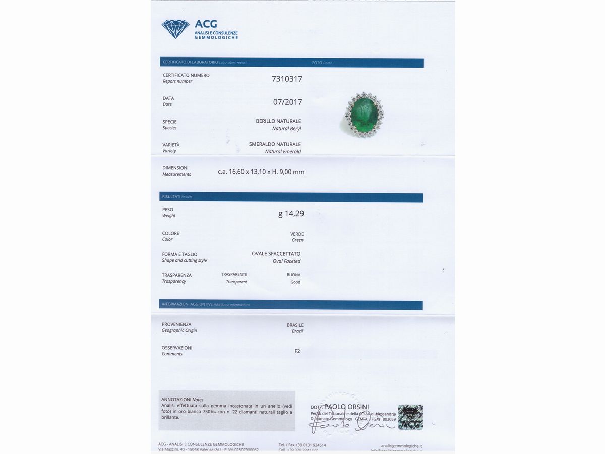 Anello a Margherita in Oro Bianco con Diamanti e Smeraldo