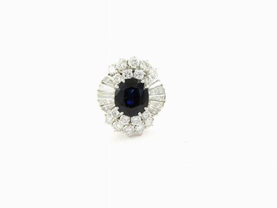 Anello a Margherita in Oro Bianco, Diamanti e Zaffiro