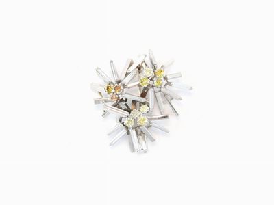 Spilla in Oro Bianco con Diamanti Incolori e Fancy Colour