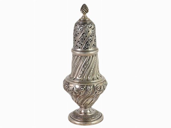 A Silver Sugar Shaker  (London, 1896)  - Auction Furniture and Old Master Paintings - First Session - II - Maison Bibelot - Casa d'Aste Firenze - Milano