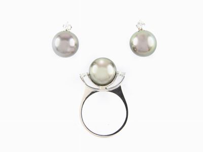 Anello e Orecchini in Oro Bianco, Diamanti e Perle Coltivate Tahiti