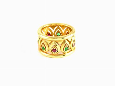 Anello a Fascia Cartier in Oro Giallo con Rubini e Smeraldi