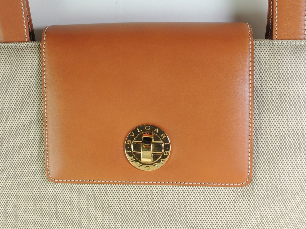 Borsa a Spalla in Tela e Pelle, Bulgari