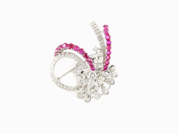 White gold brooch with diamonds and rubies  (Sixties)  - Auction Jewels and Watches - Second Session - II - Maison Bibelot - Casa d'Aste Firenze - Milano