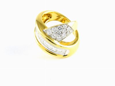 Anello a Doppia Fascia in Oro Giallo e Diamanti