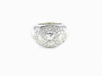 Anello a Fascia in Oro Bianco e Diamanti