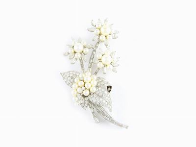 Spilla in Oro Bianco, Diamanti e Perle Coltivate Akoya