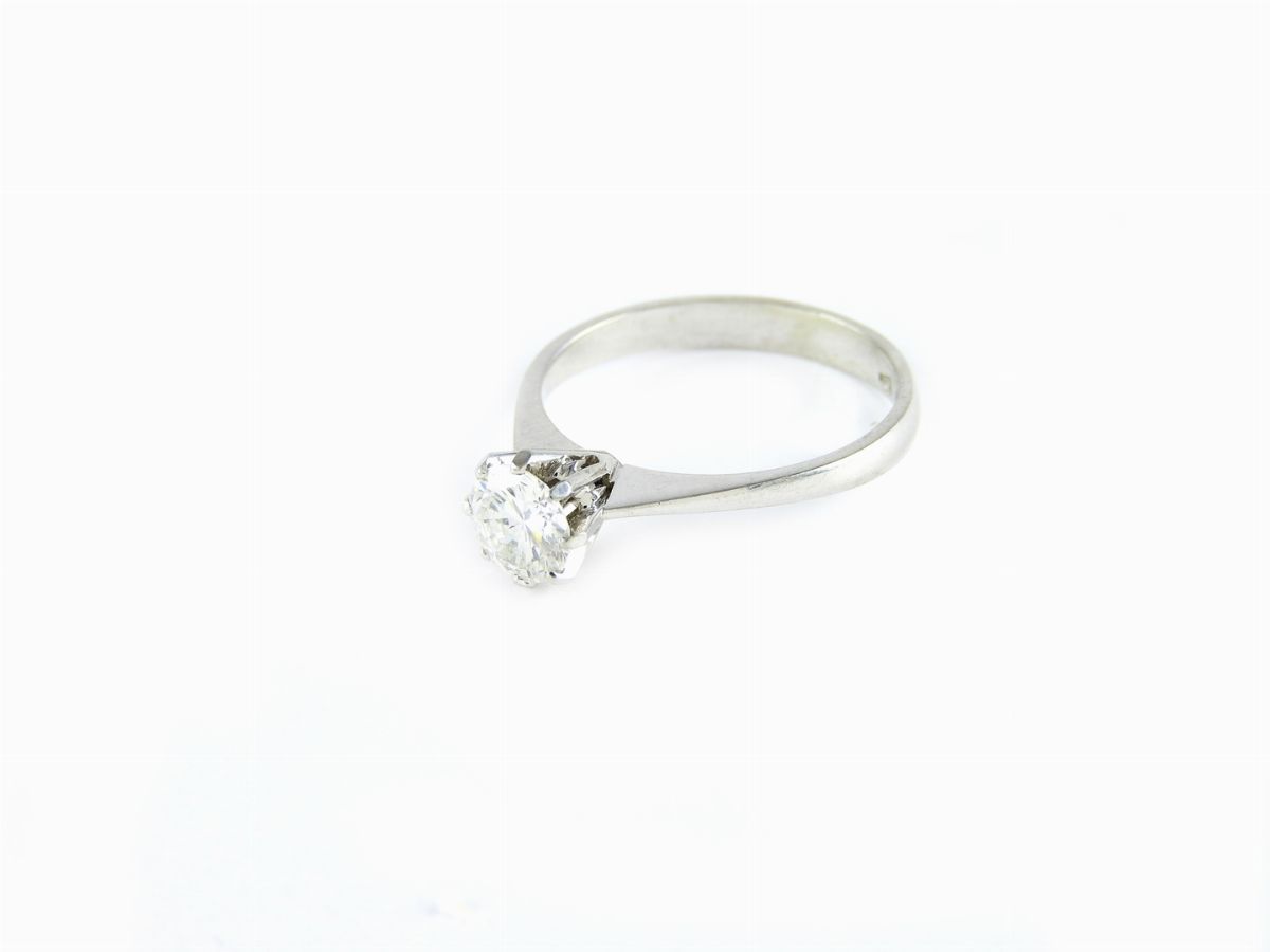 Anello Solitario in Oro Bianco e Diamante