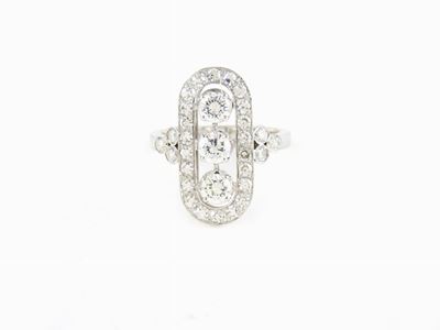 Anello in Stile Art Deco in Oro Bianco e Diamanti