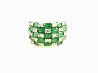 Anello a Fascia in Oro Giallo con Diamanti e Smeraldi