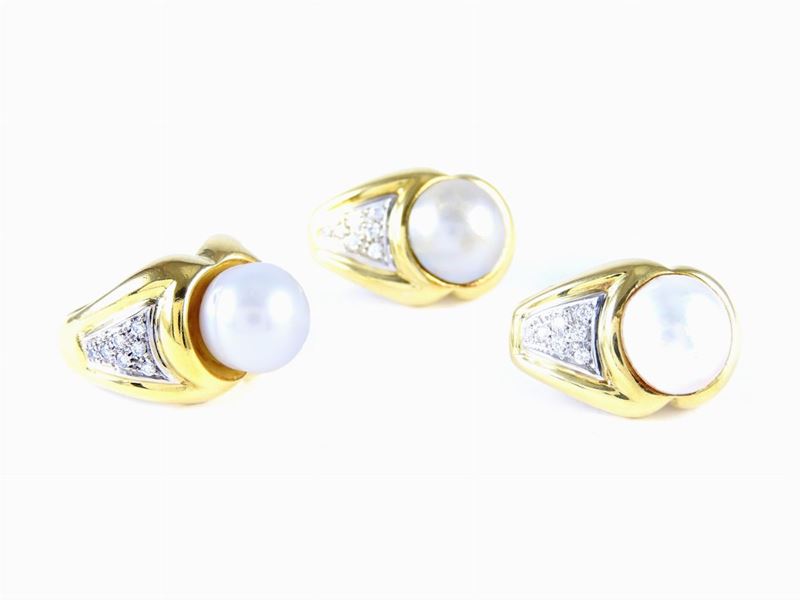 Demi Parure Anello e Orecchini in Oro Giallo e Bianco, Diamanti, Perle e Perle Mabe