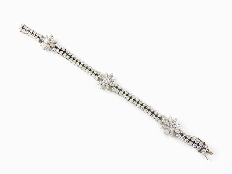 Bracciale a Maglia Morbida in Oro Bianco e Diamanti