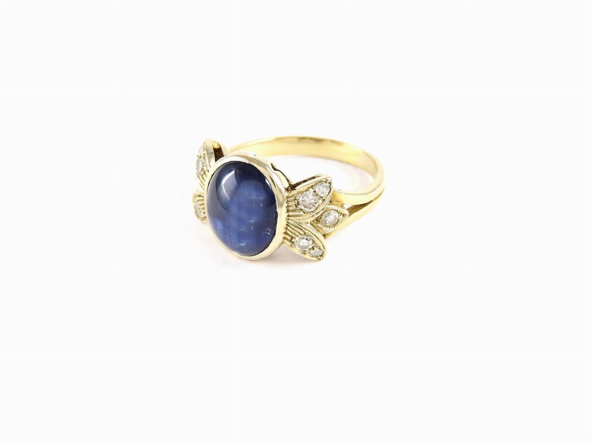 Anello in Oro Bianco, Diamanti e Zaffiro