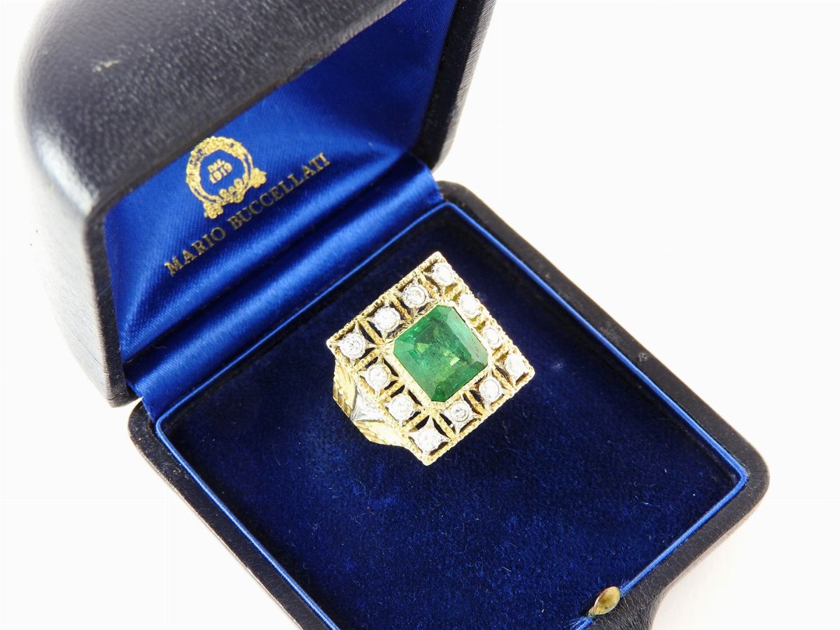 Anello Mario Buccellati in Oro Giallo e Bianco, Diamanti e Smeraldo