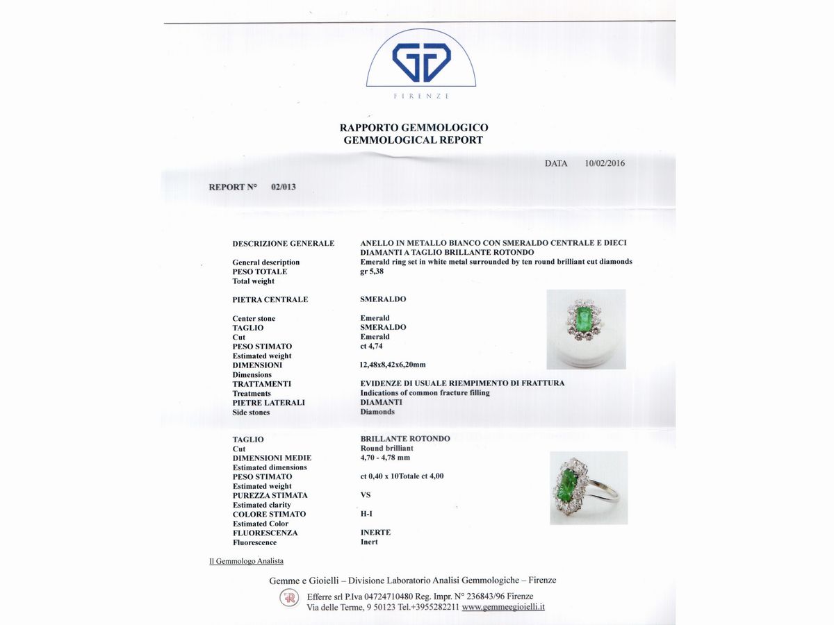 Anello a Margherita in Oro Bianco, Diamanti e Smeraldo