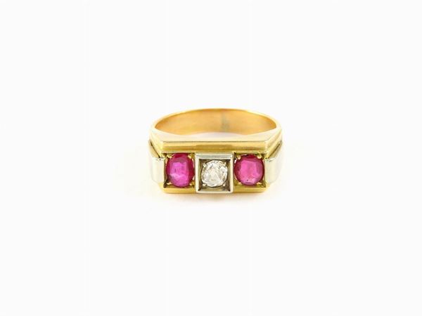 White and yellow gold band ring with diamonds and rubies