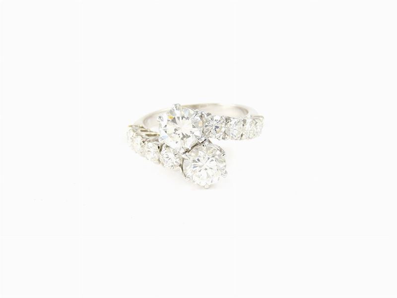 Anello Contrarié in Oro Bianco e Diamanti