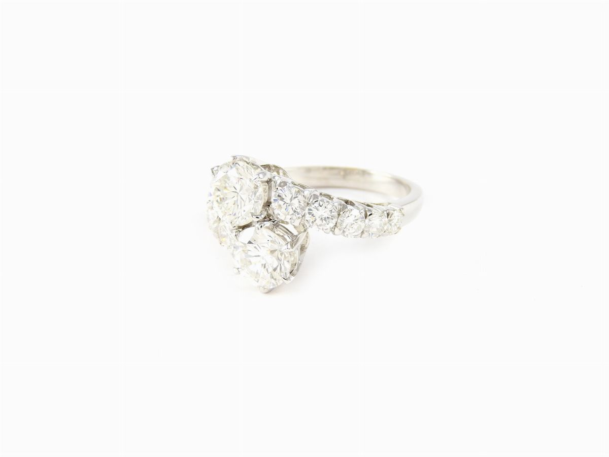 Anello Contrarié in Oro Bianco e Diamanti