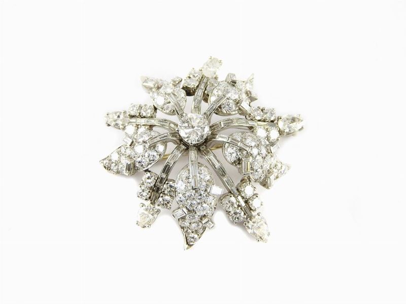 Spilla Bulgari in Platino e Diamanti
