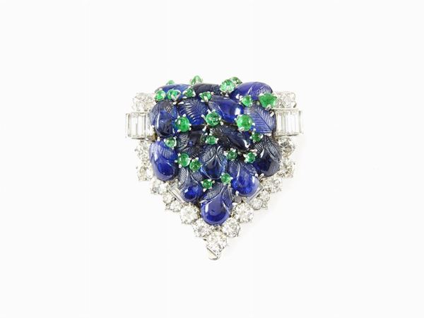 Platinum and white gold Art Deco "Tutti frutti" brooch with sapphires and emeralds