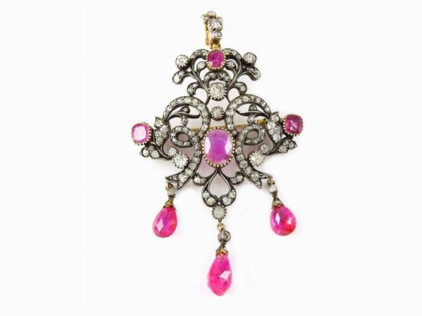 Yellow gold and silver pendant/brooch with diamonds and Burma natural rubies