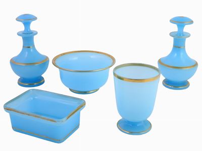 Lotto di Oggetti in Vetro Opaline Azzurro