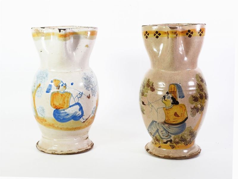 Coppia di Brocche in Terracotta Smaltata
