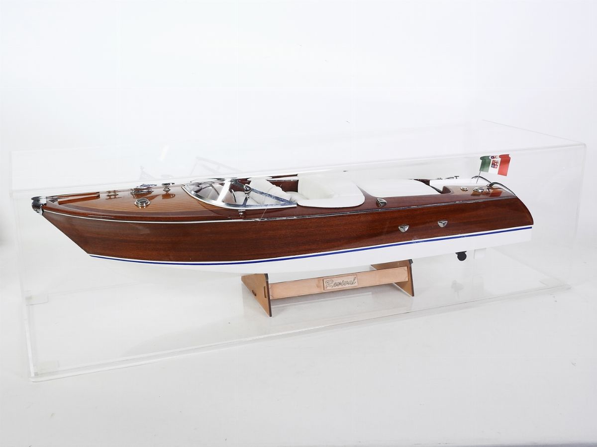 Modellino in Legno di Motoscafo Riva