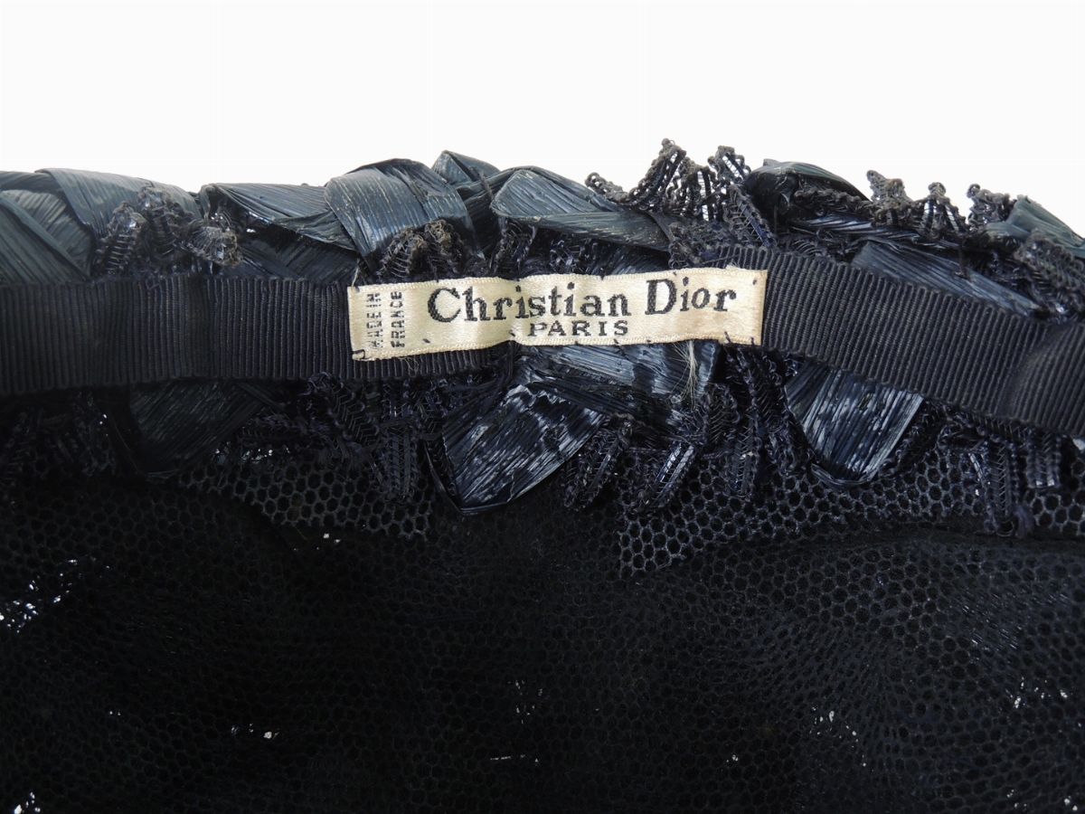 Due Cappelli, Christian Dior