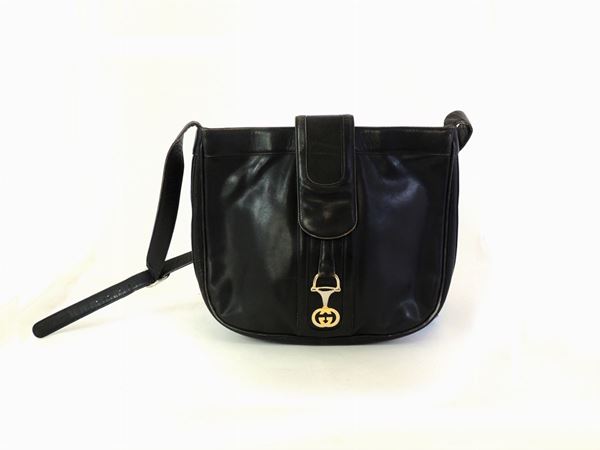 Black leather shoulder bag, Gucci