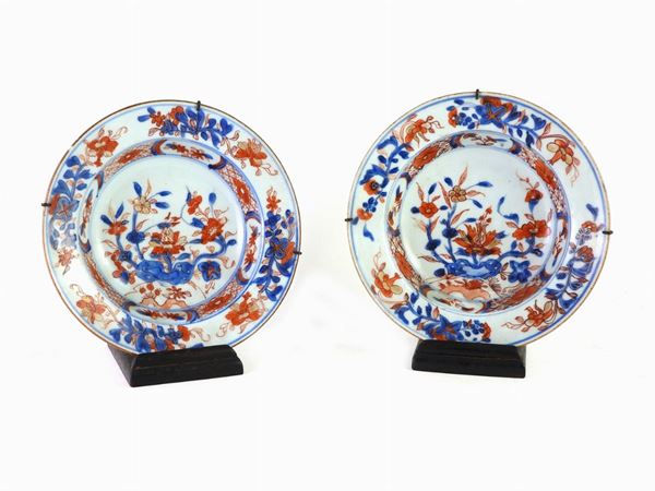A Pair of Imari Painted Porcelain Bowls