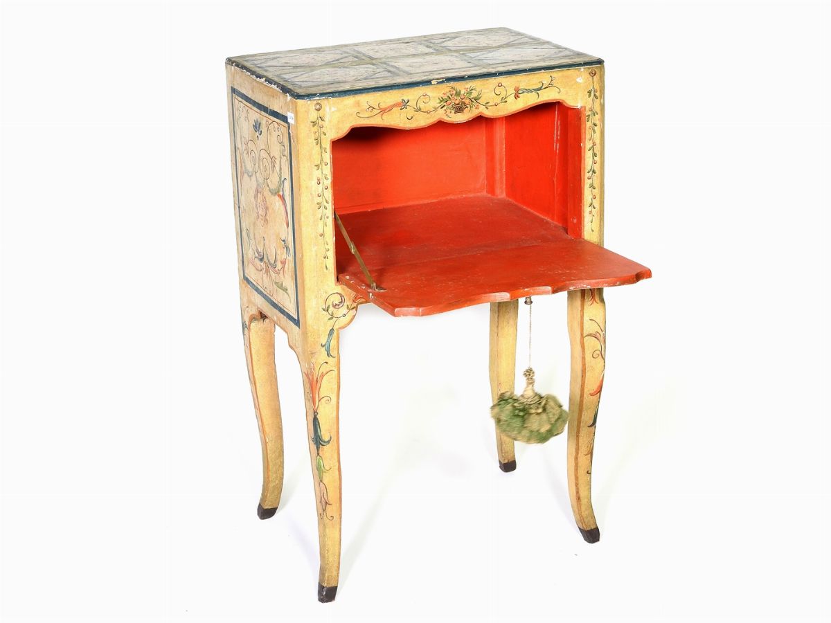 Comodino in Legno Laccato