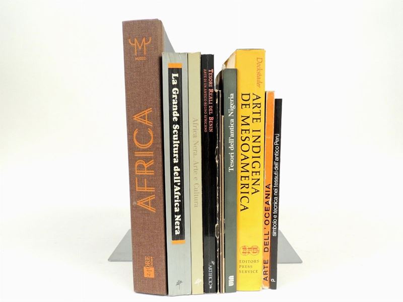 Undici Libri Sull'arte Tribale e Etnica