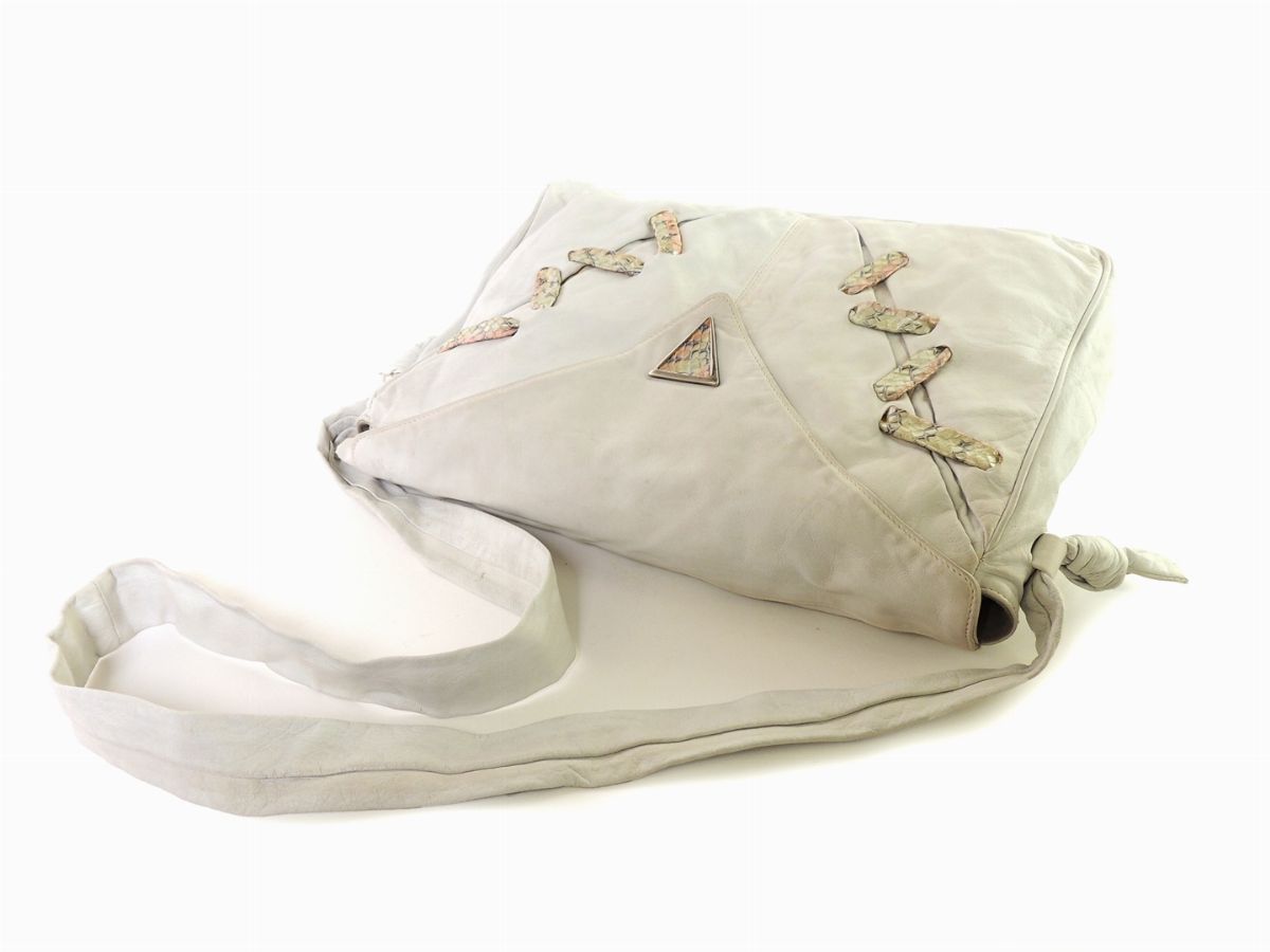 Borsa a Tracolla in Pelle Color Ghiaccio, Wilma Spagli