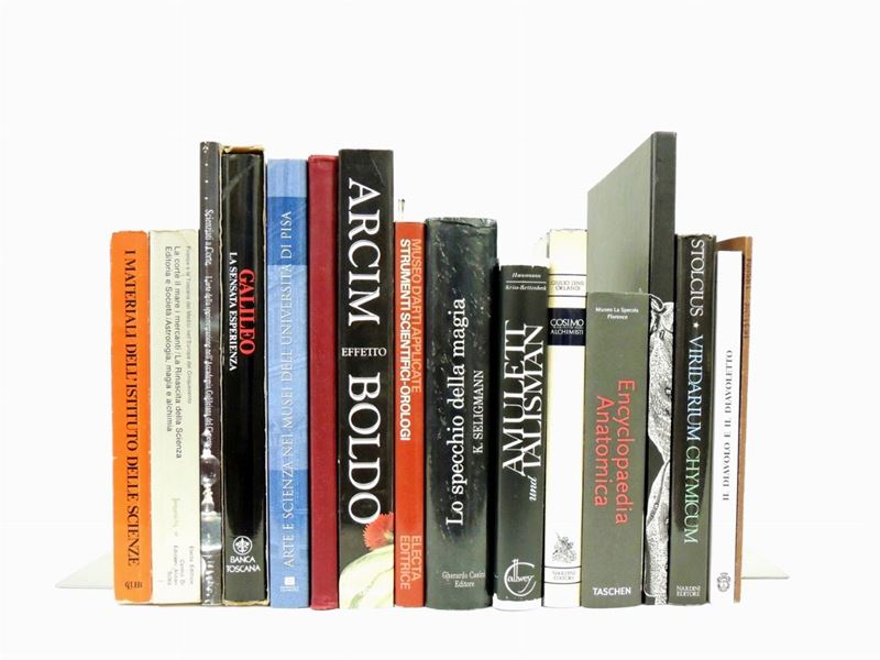 Miscellanea di Sedici Libri di Argomento Scientifico