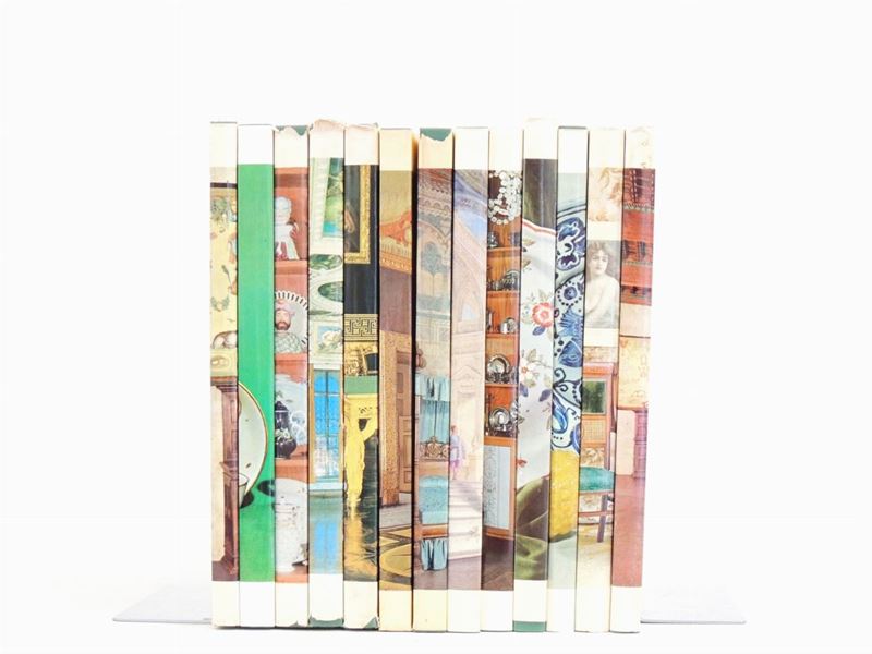 Serie di Tredici Libri della Collana "le Arti nella Casa Italiana"