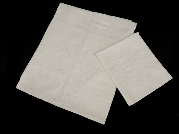 White linen bed sheet
