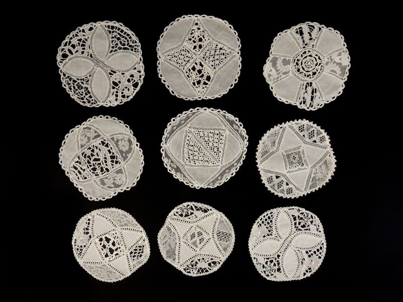 Lotto di Centrini in Cotone