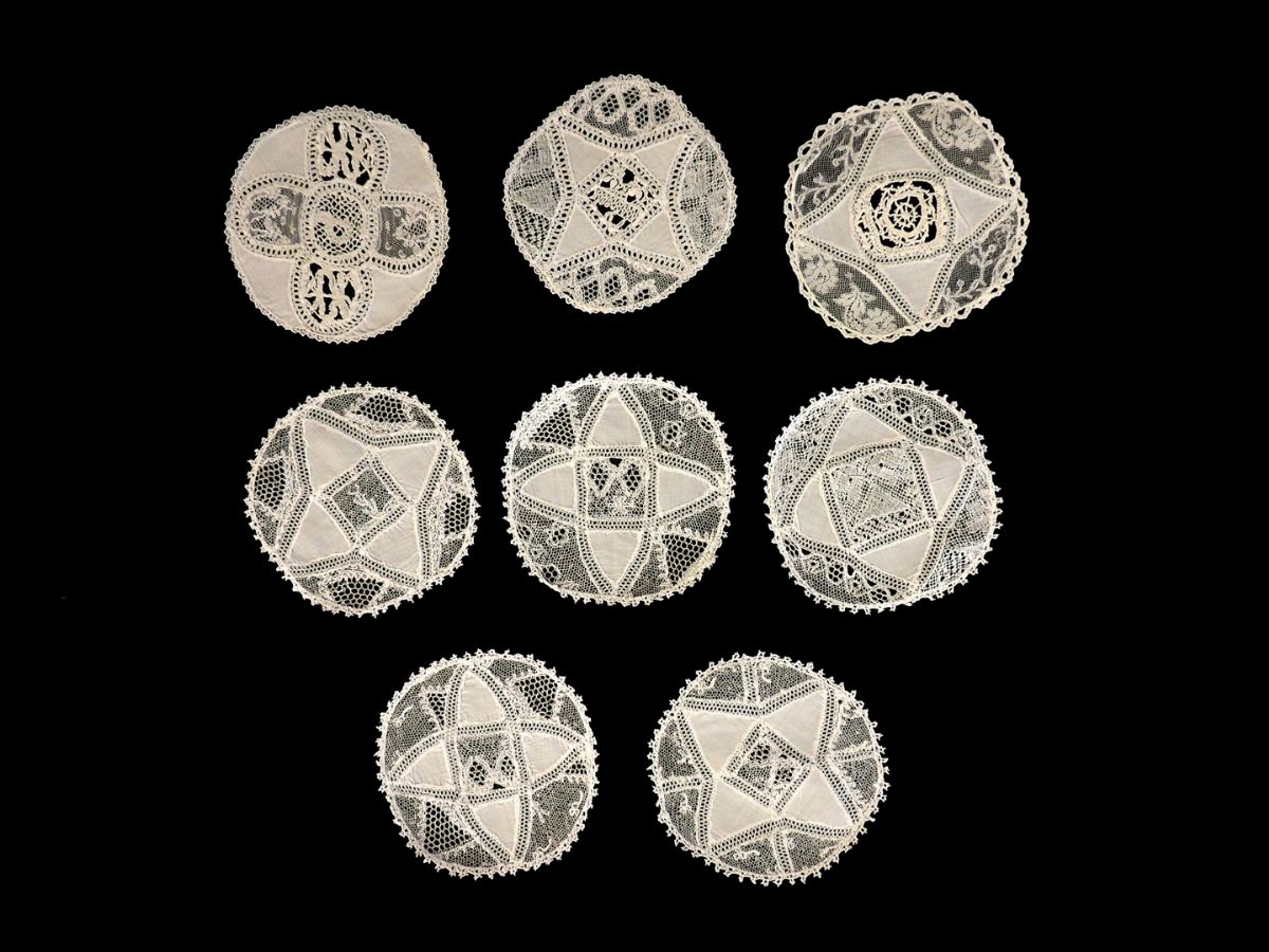 Lotto di Centrini in Cotone