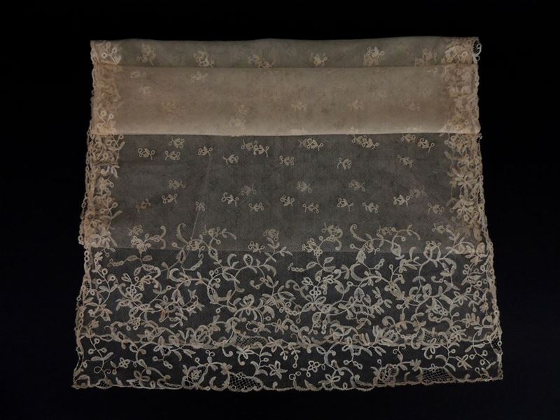 Velo in Tulle Beige Ricamato