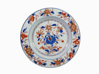 Piatto in Porcellana Imari di Produzione Cinese