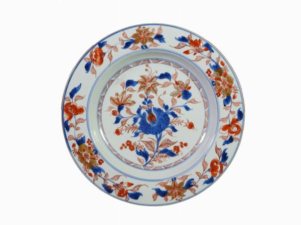 A Chinese Imari Porcelain Plate