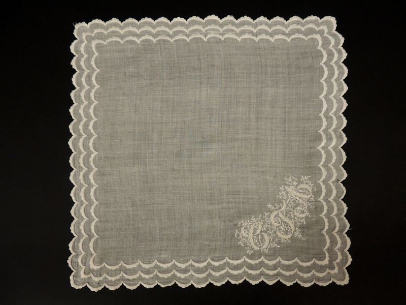 Sette Fazzoletti Ricamati in Batista di Lino e Cotone