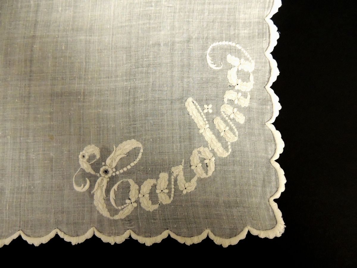 Otto Fazzoletti Ricamati in Batista di Lino e Cotone